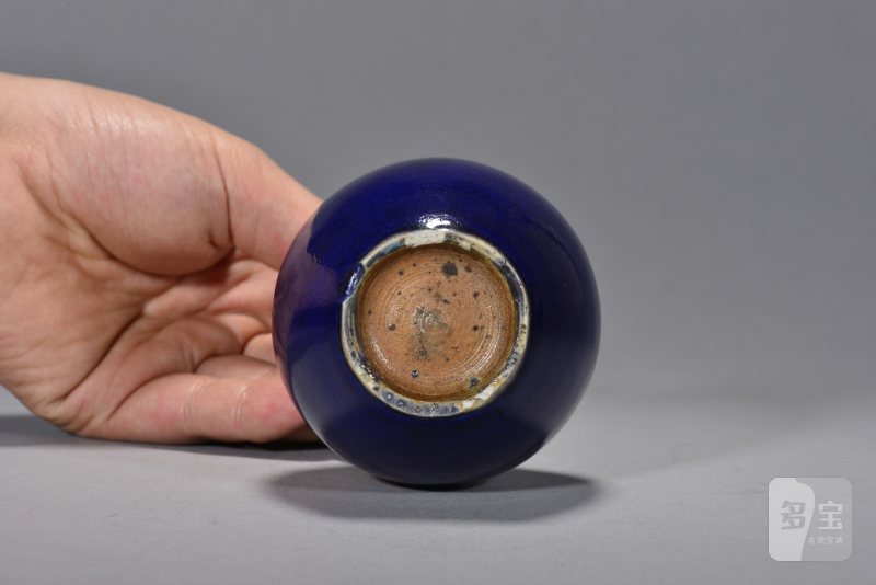 清乾隆 茄皮紫釉天球瓶 - 图4